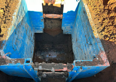 Shuttering for trenches